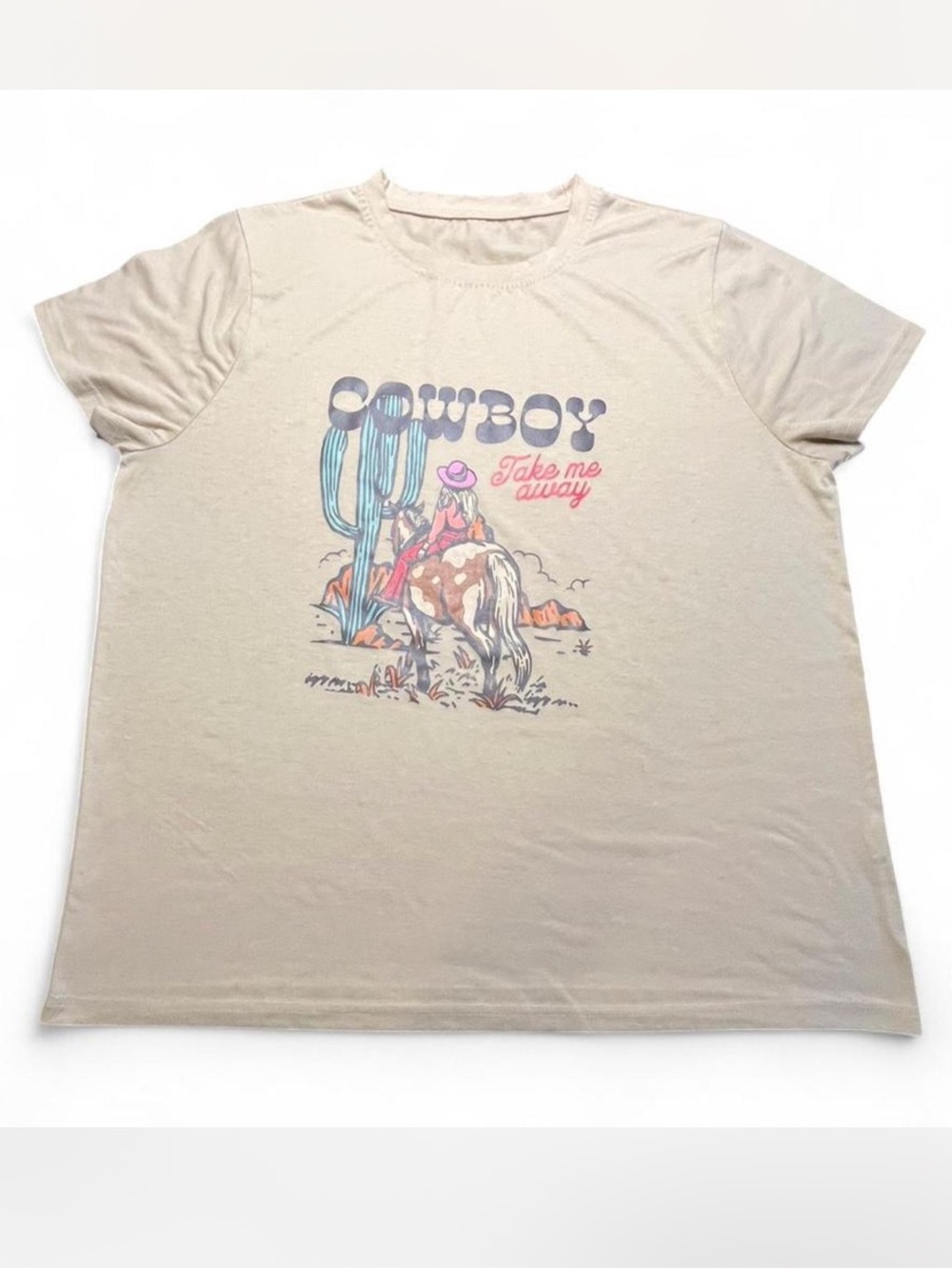 Cowboy Cream t-shirt Size XXL Fits more like an XL.